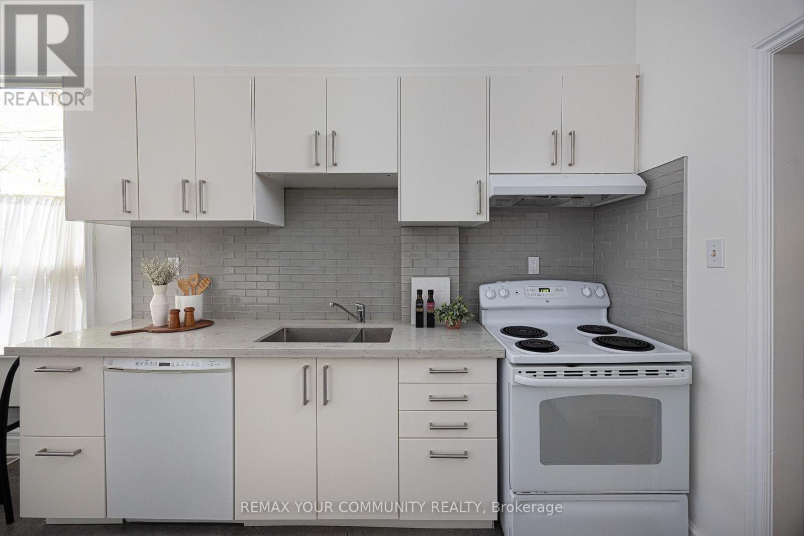200 ALBANY AVENUE, Toronto (Annex) — photo 9