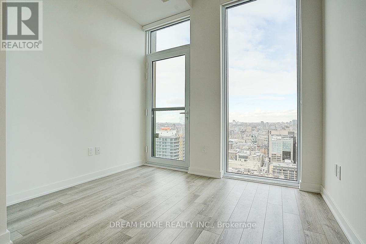 238 Simcoe Street — photo 19