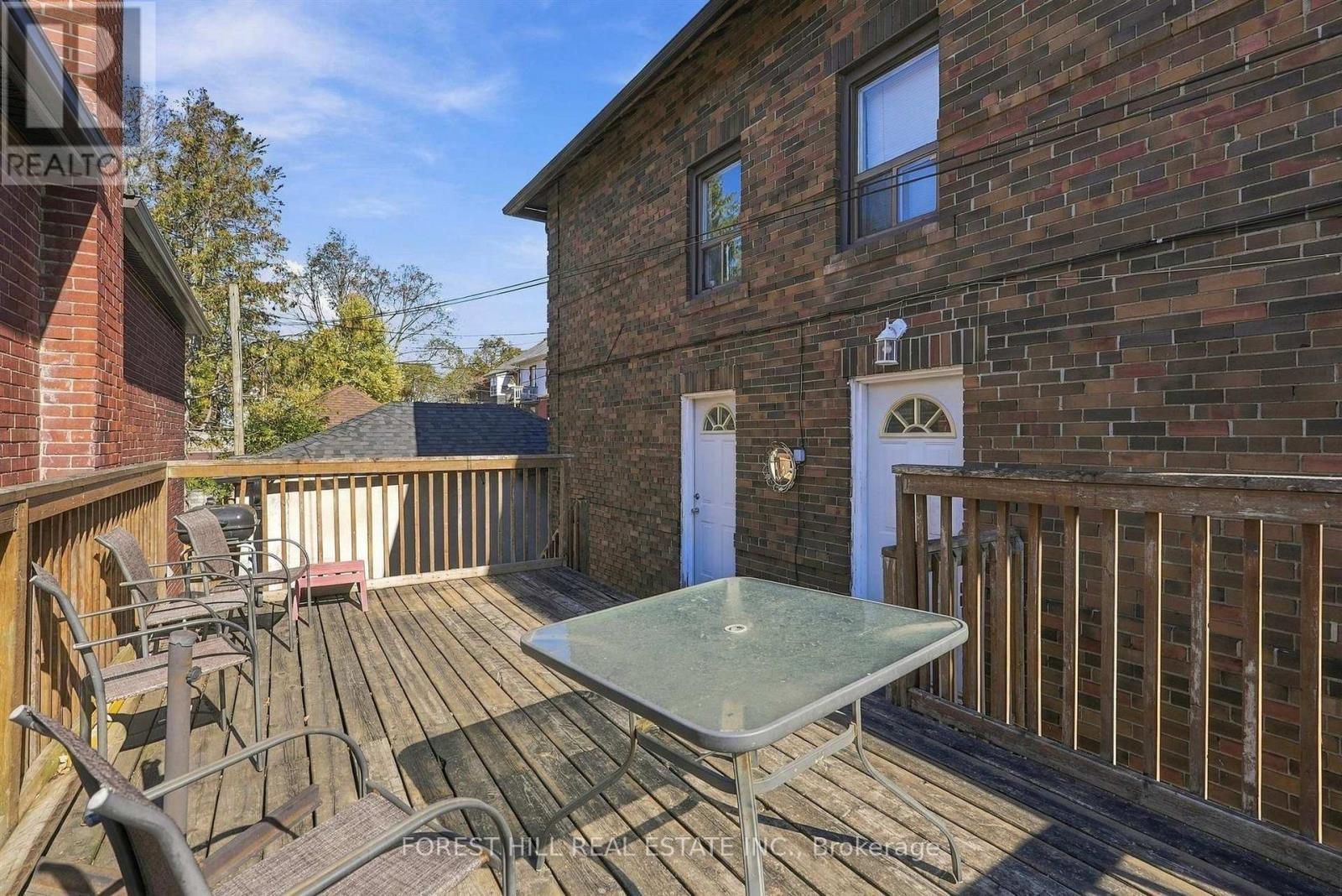 1070 Avenue Road — photo 32