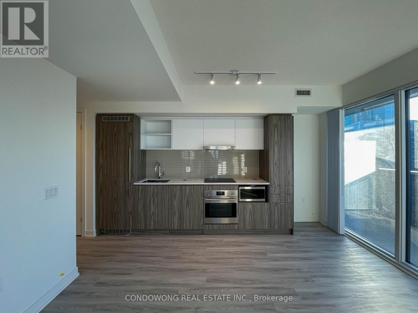 2105 - 55 COOPER STREET, Toronto (Waterfront Communities) — photo 3