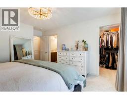 15033 37 Street SW - photo 14