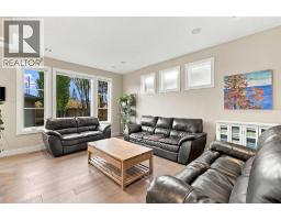 2pc Bathroom - 1727 Westmount Road Nw, Calgary, AB T2N3M4 Photo 19