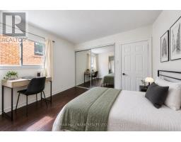 Kitchen - 14 Saunders Road, Toronto, ON M1J3H9 Photo 9