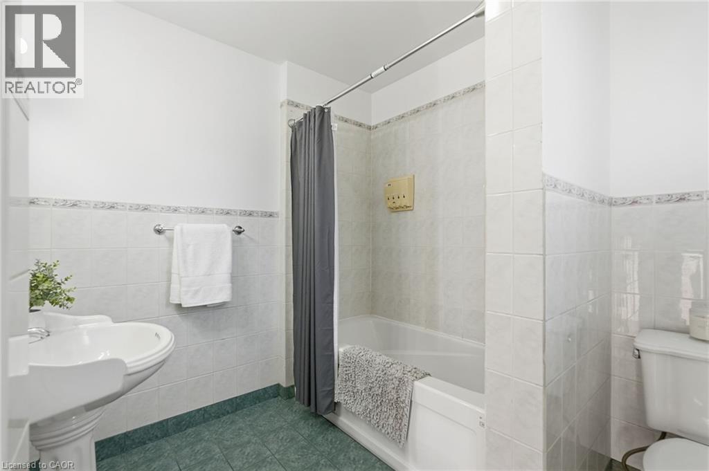 42 Dalhousie Avenue — photo 25