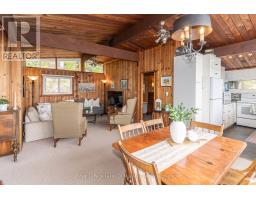 Sitting room - 1439 Silver Lake Road, Gravenhurst), ON P1P0G3 Photo 9