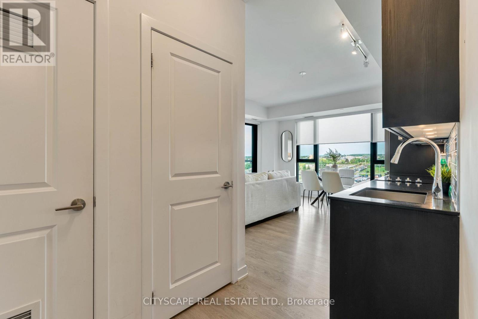 405 - 120 EAGLE ROCK WAY, Vaughan — photo 7