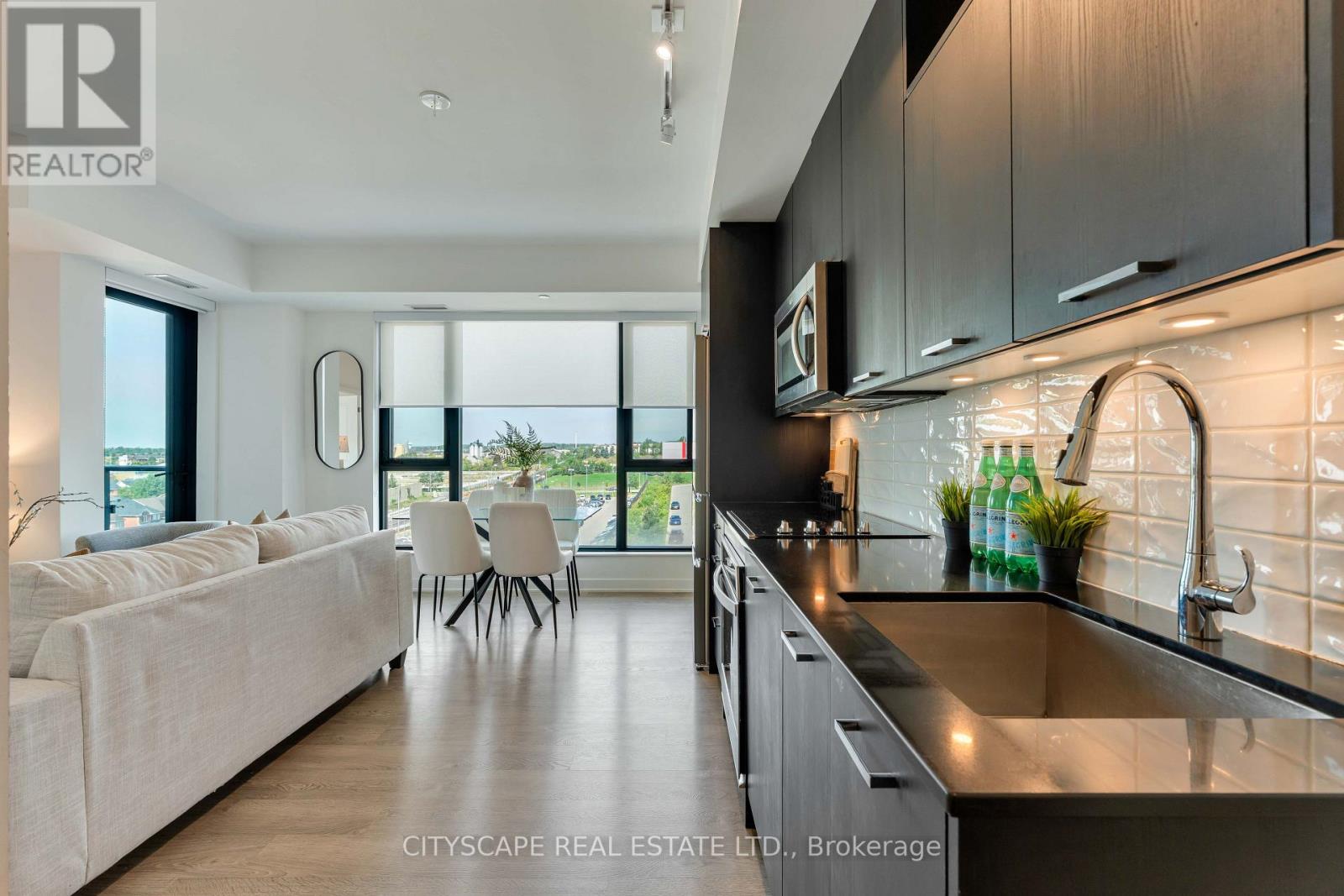 405 - 120 EAGLE ROCK WAY, Vaughan — photo 9