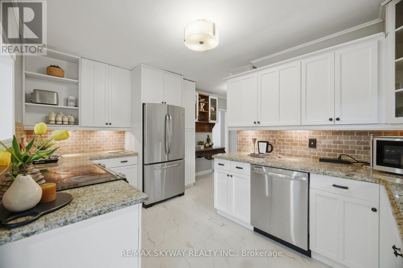 9476 Highway 9, Adjala-Tosorontio, ON photo 15