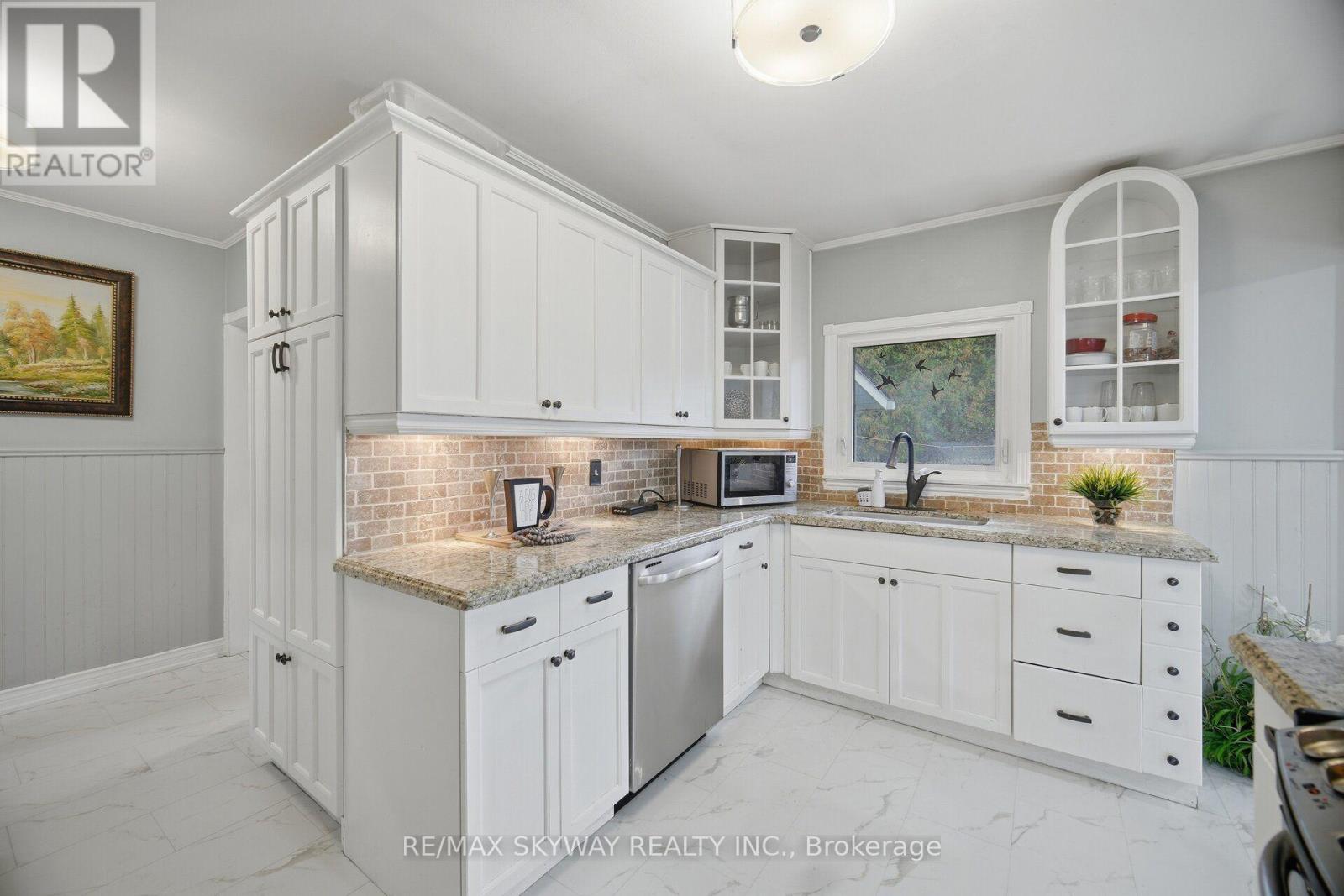 9476 Highway 9, Adjala-Tosorontio, ON photo 16