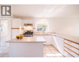 1824 Willow Crescent, Squamish, BC V8B0L9 Photo 8