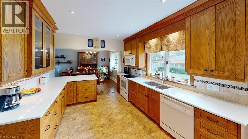 16 DALEVIEW Crescent - 7