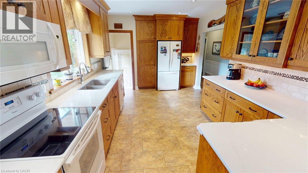 16 DALEVIEW Crescent - Image 5