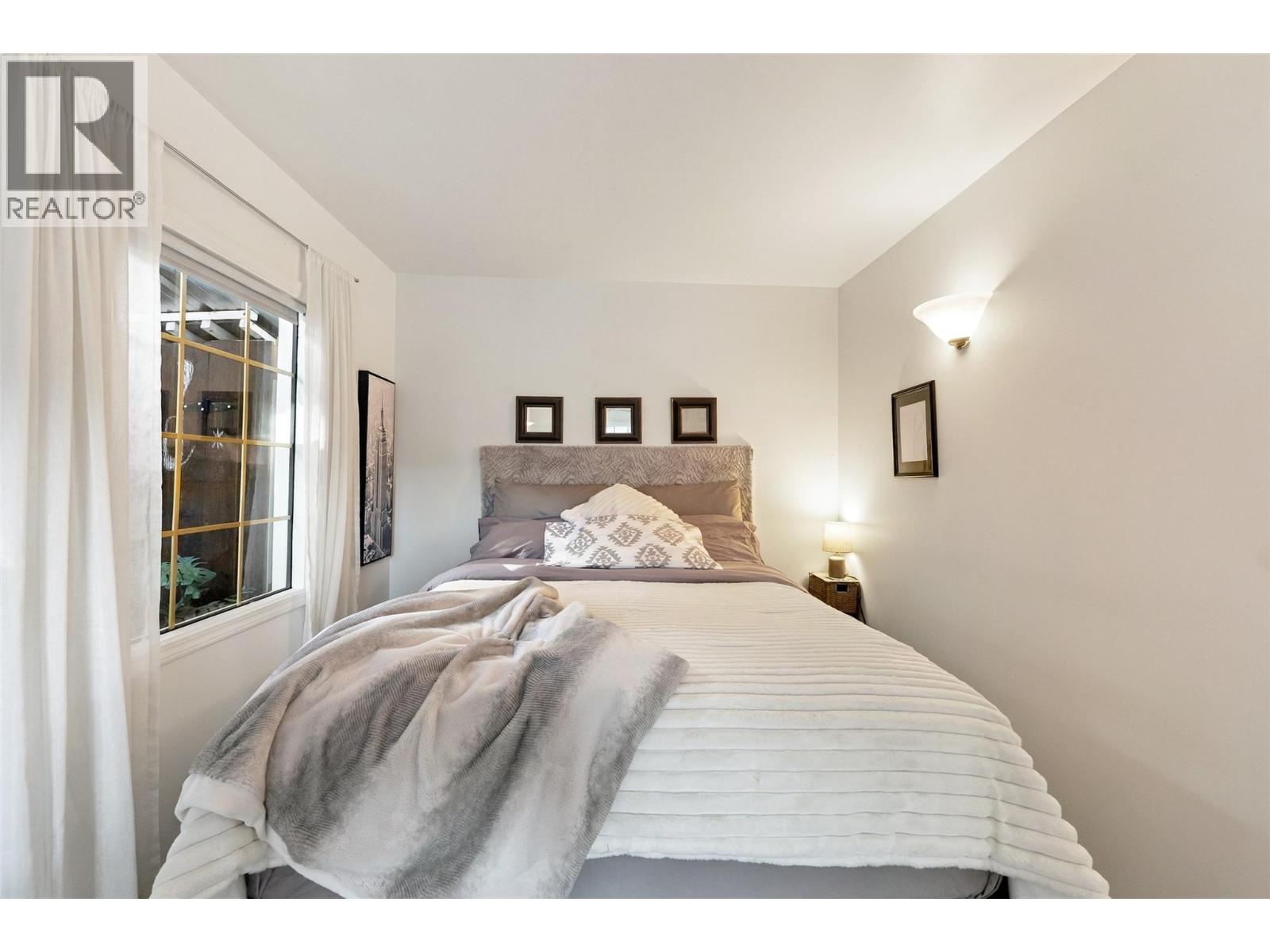 11619 Walters Road Unit# 4, Summerland