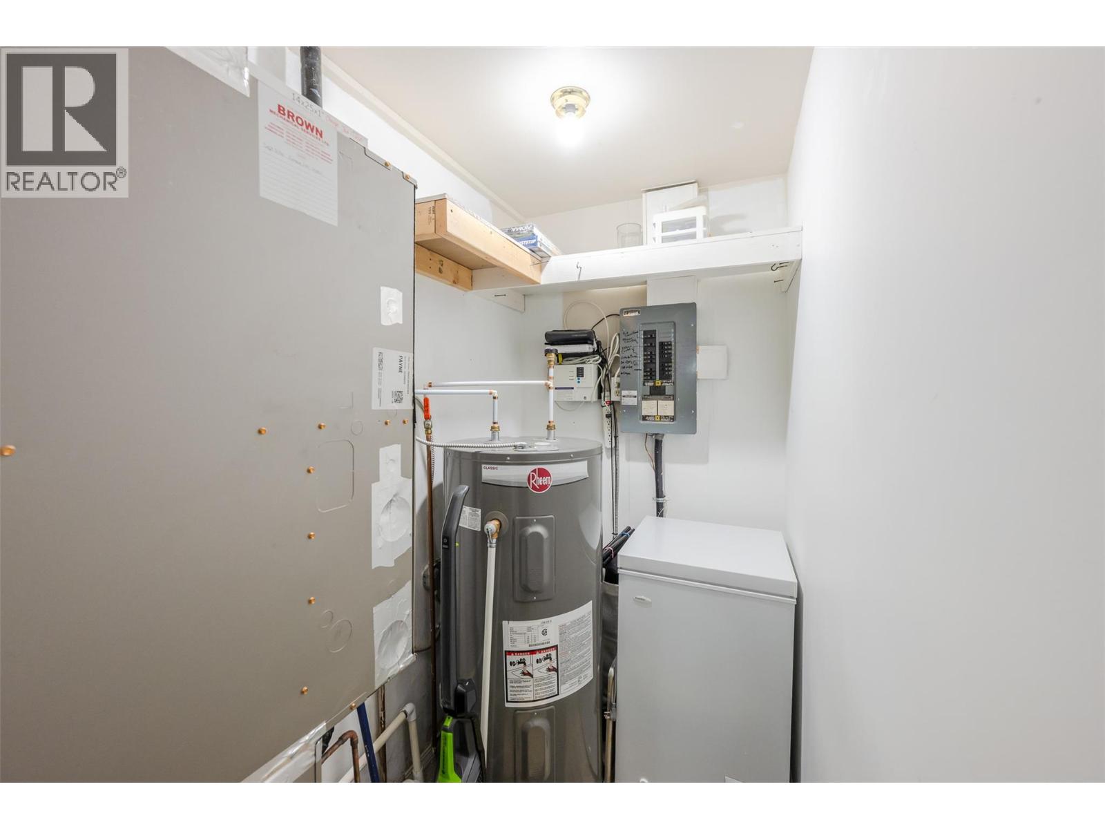 11619 Walters Road Unit# 4, Summerland