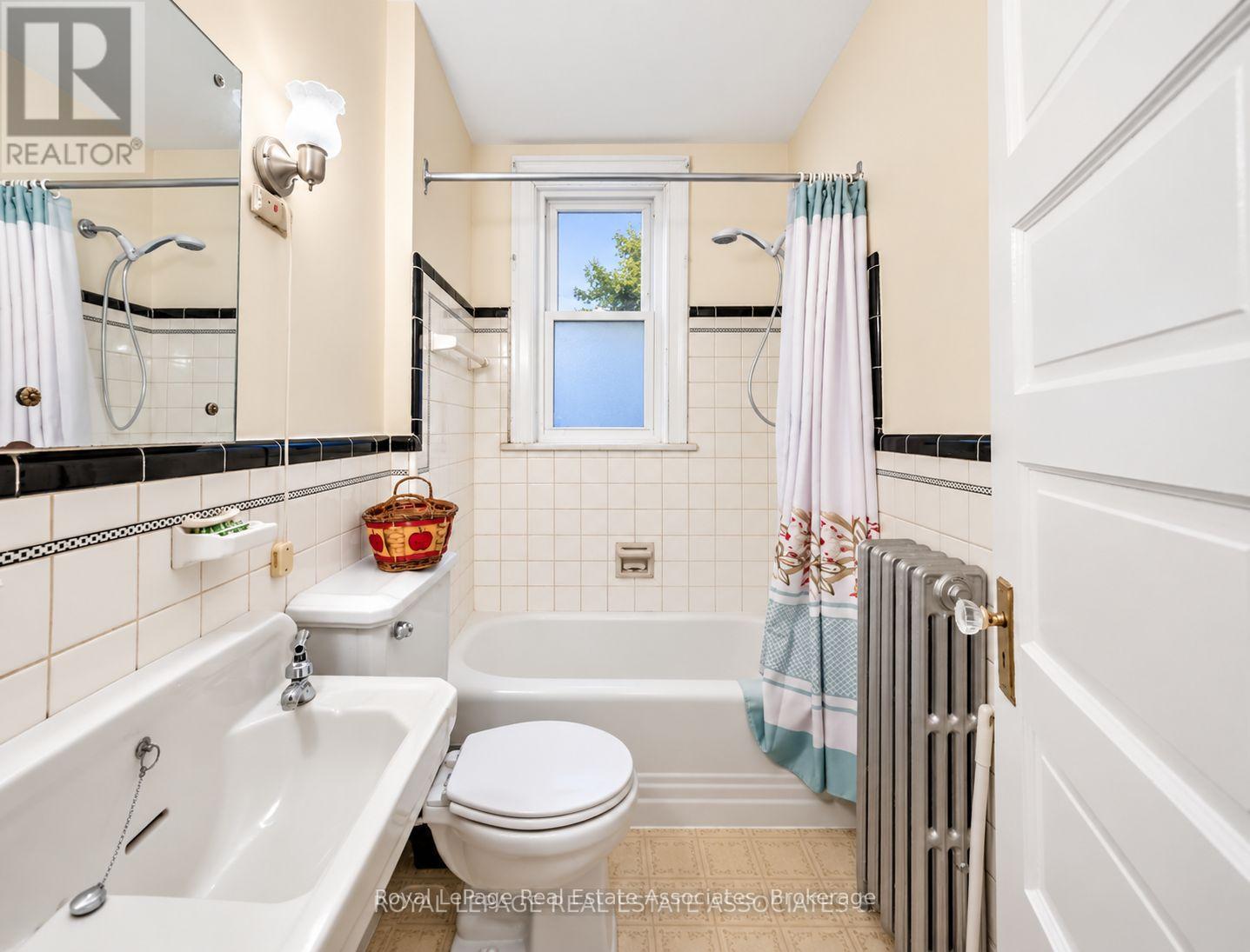 132 Close Avenue, Toronto, ON photo 13