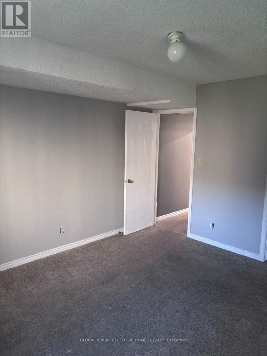 173 Martinet Avenue — photo 16
