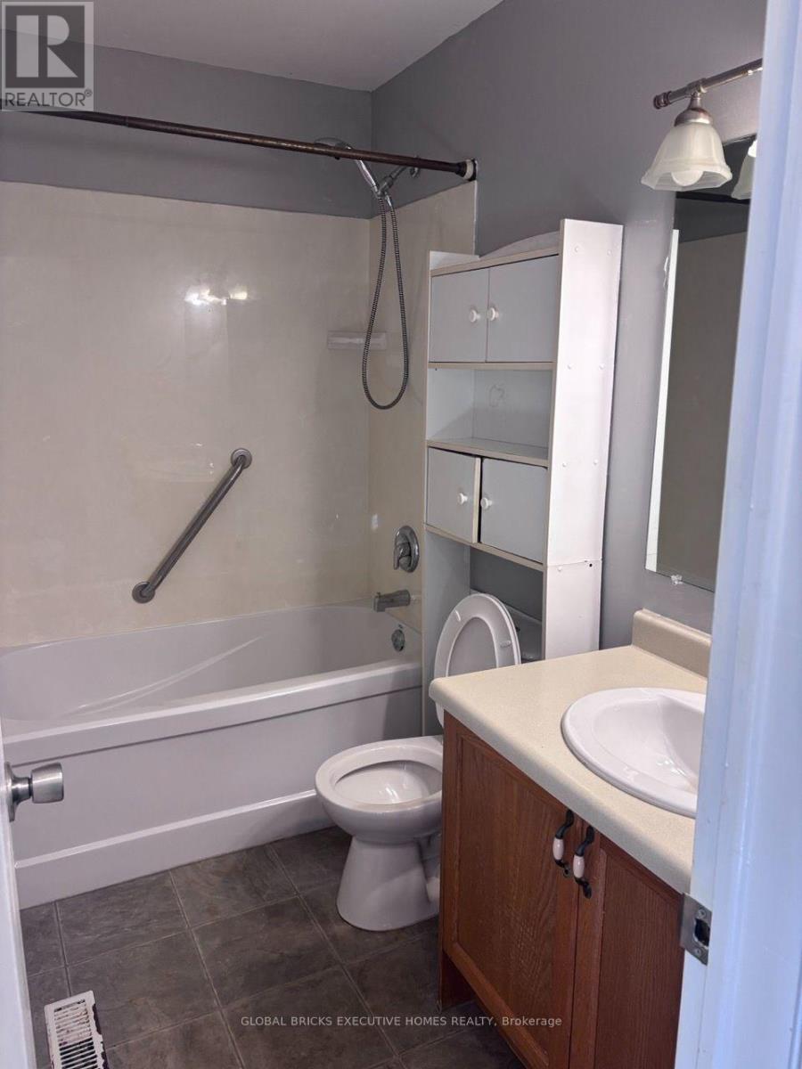 173 MARTINET AVENUE, London East (East I) — photo 5