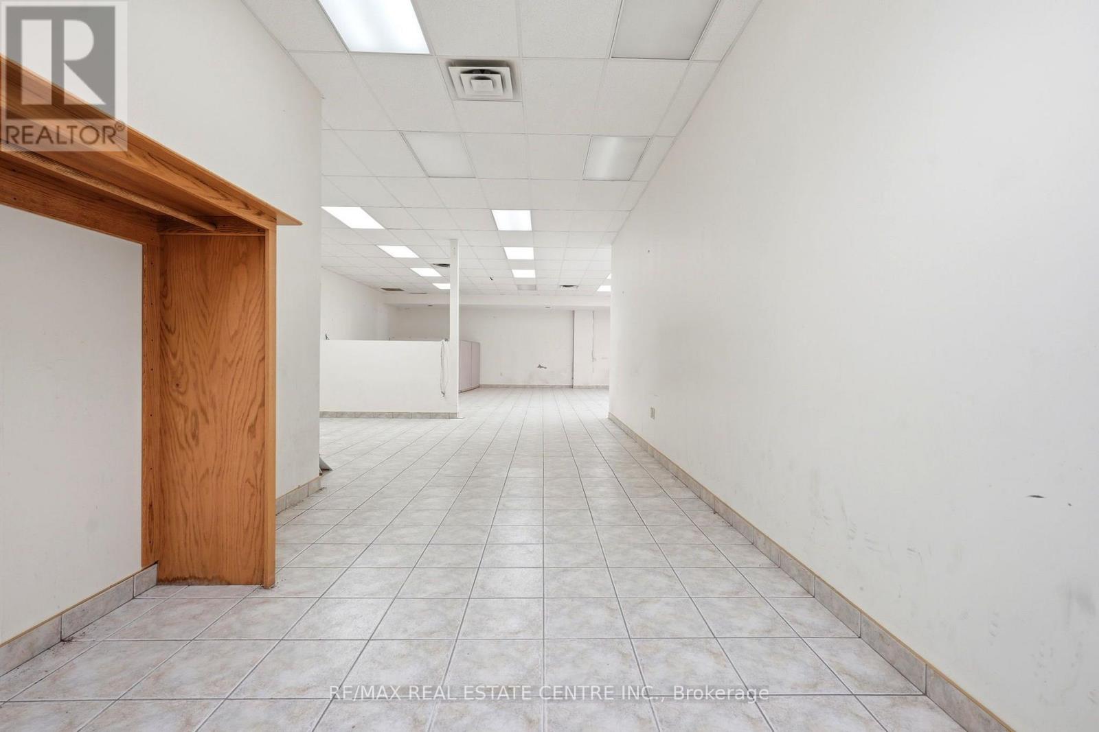 B1 - 45 WYNDHAM STREET N, Guelph (Downtown) — photo 6