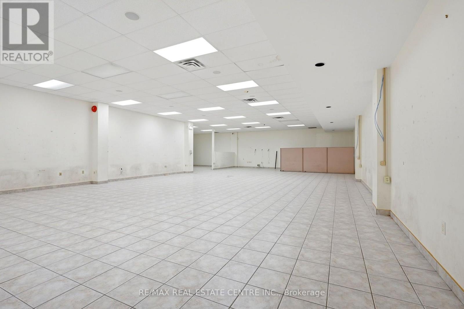 B1 - 45 WYNDHAM STREET N, Guelph (Downtown) — photo 8