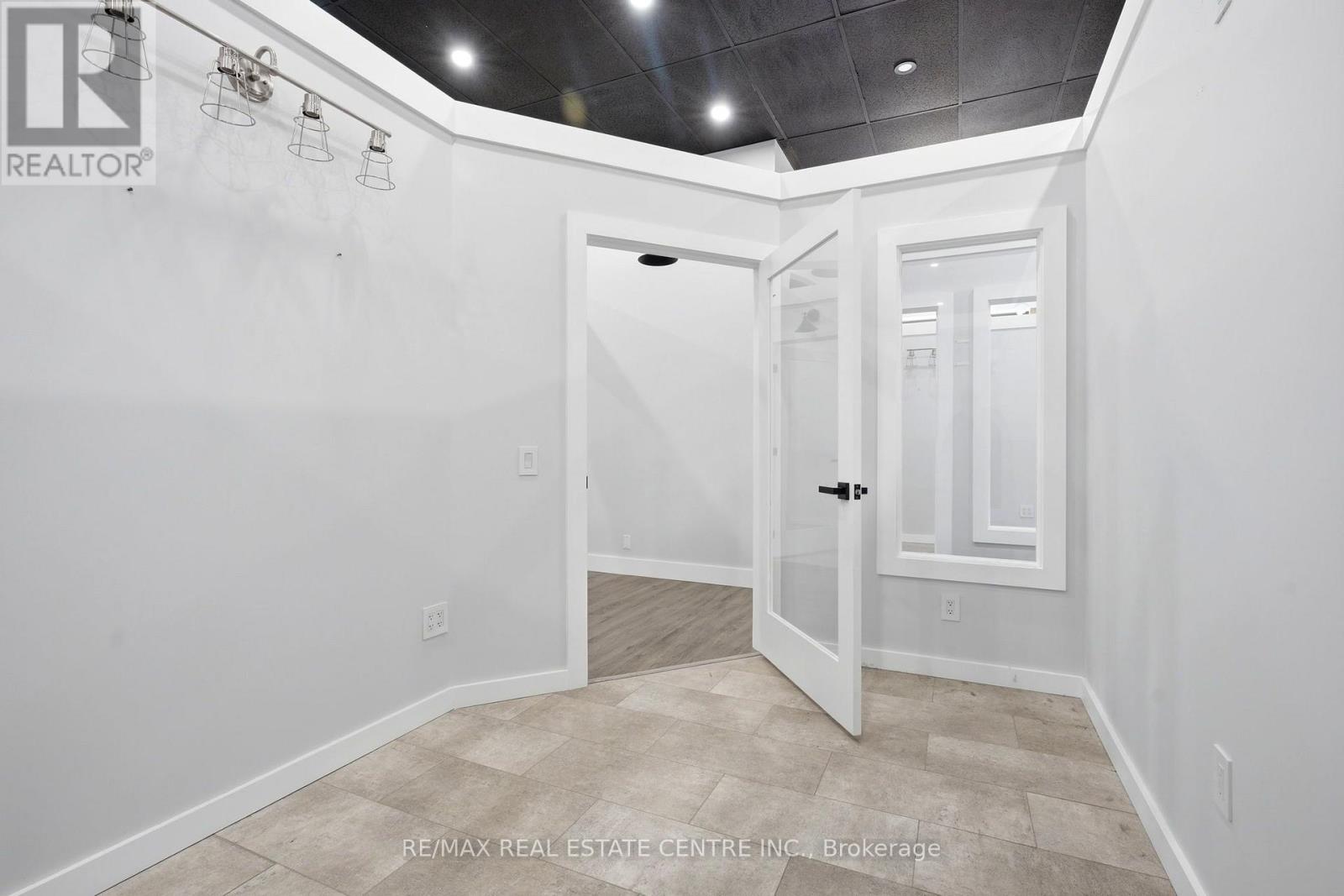 103 - 45 WYNDHAM STREET N, Guelph (Downtown) — photo 4