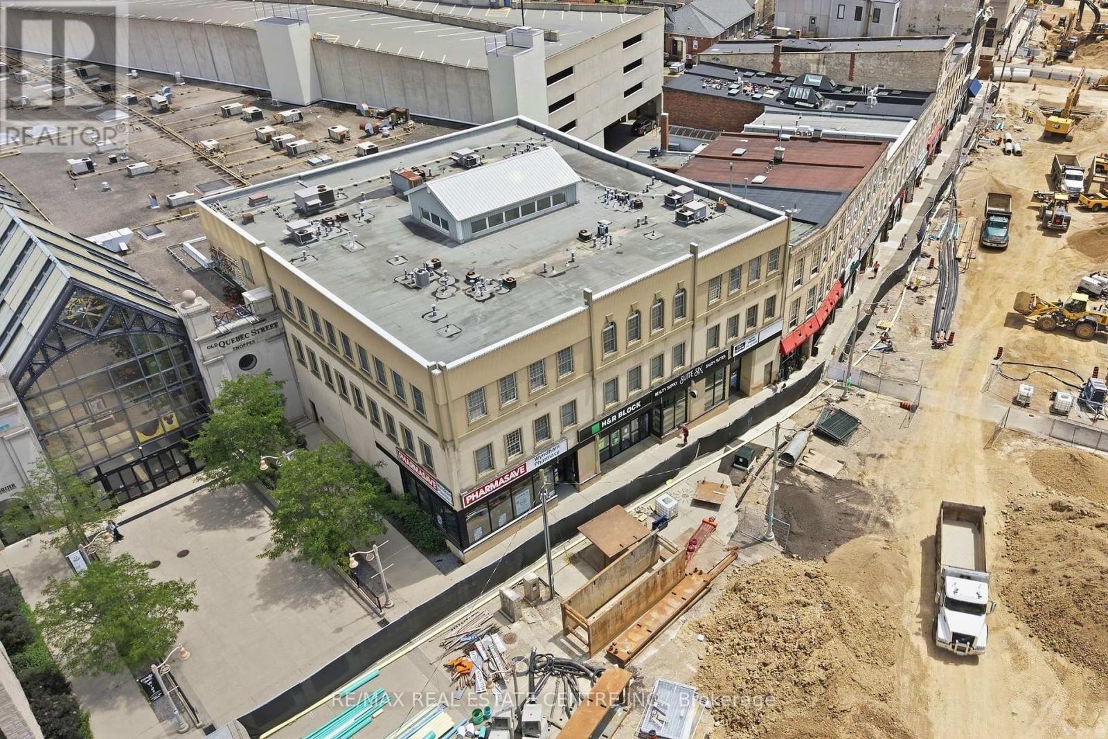 45 Wyndham Street North — photo 40