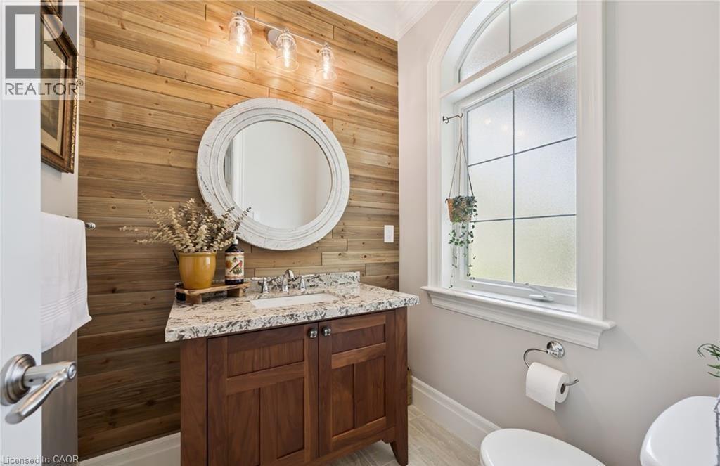 2073 Maplewood Road — photo 18