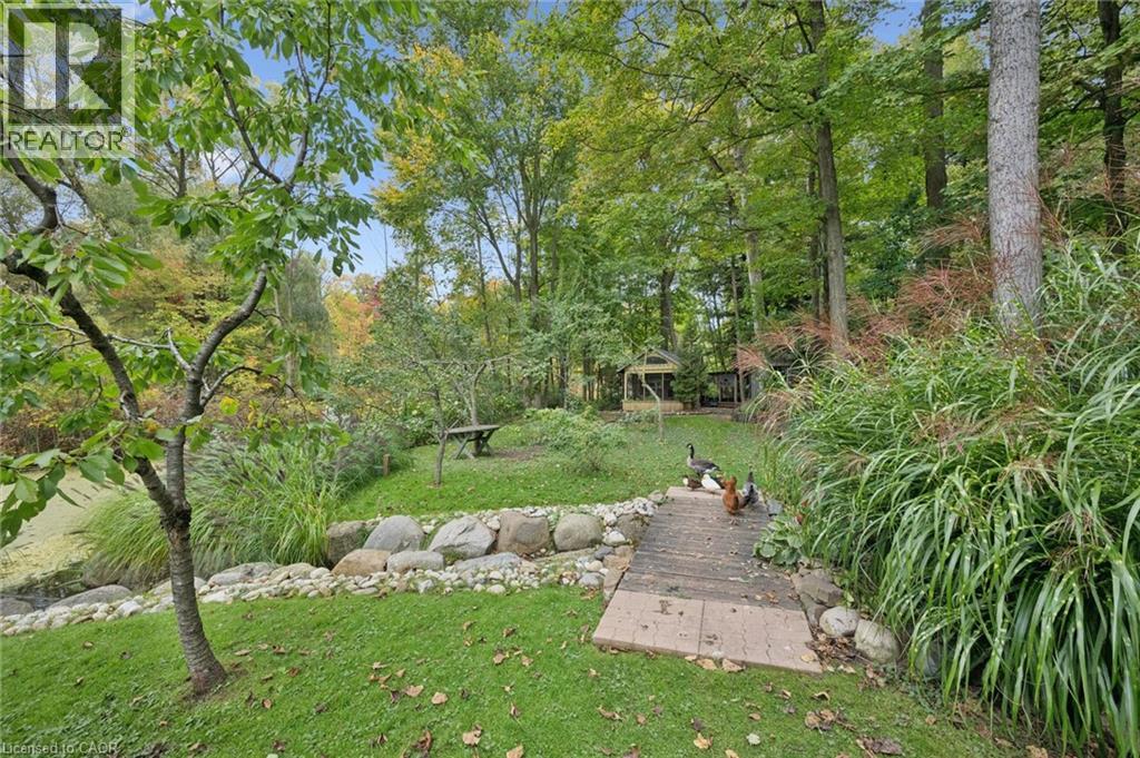 2073 Maplewood Road — photo 43