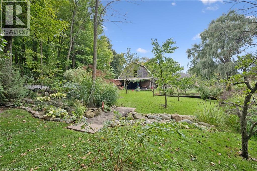 2073 Maplewood Road — photo 44