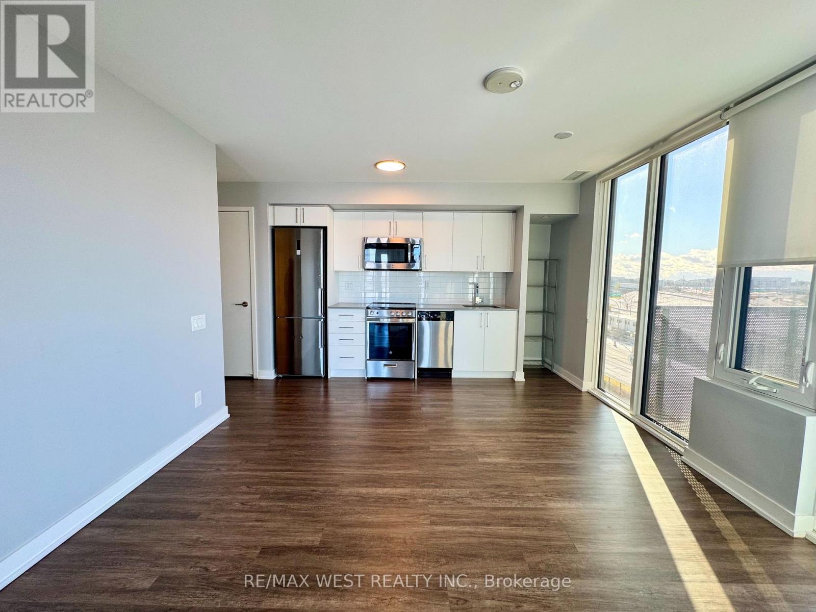 38 Monte Kwinter Court — photo 2