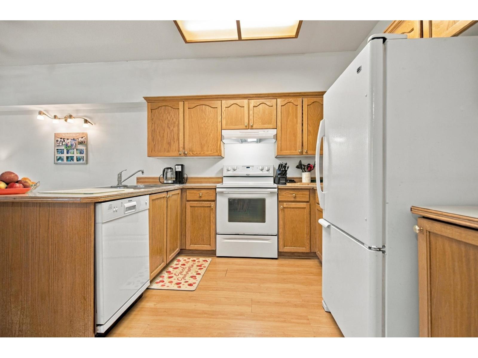 Photo of 107 13895 102 AVENUE 10
