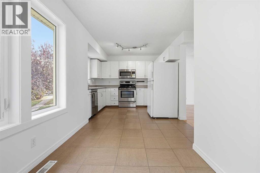 225 Killarney Glen Court SW - 10