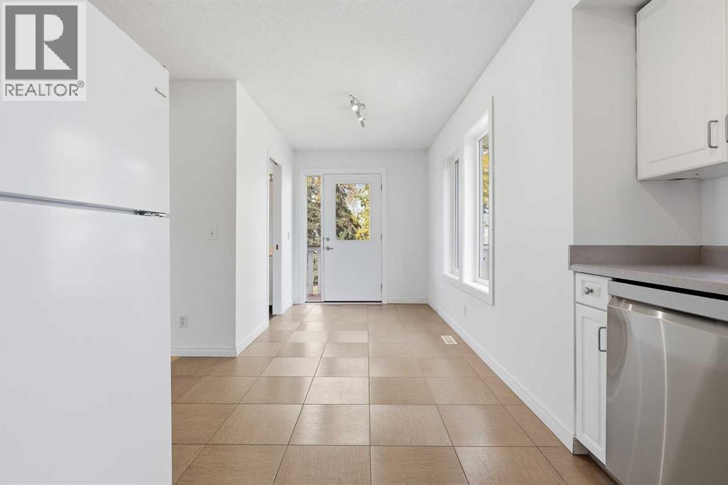 225 Killarney Glen Court SW - Image 15