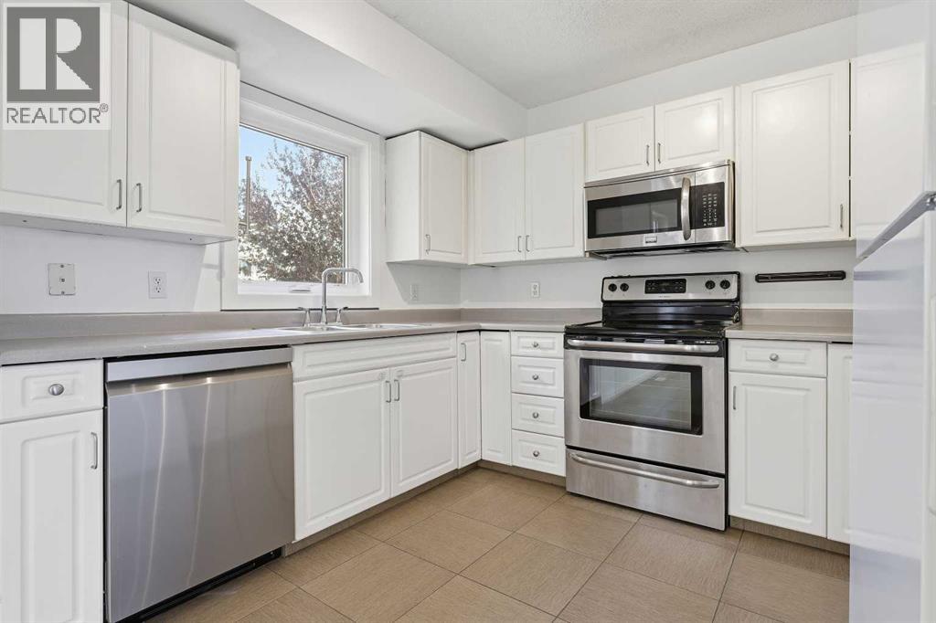 225 Killarney Glen Court SW - 13
