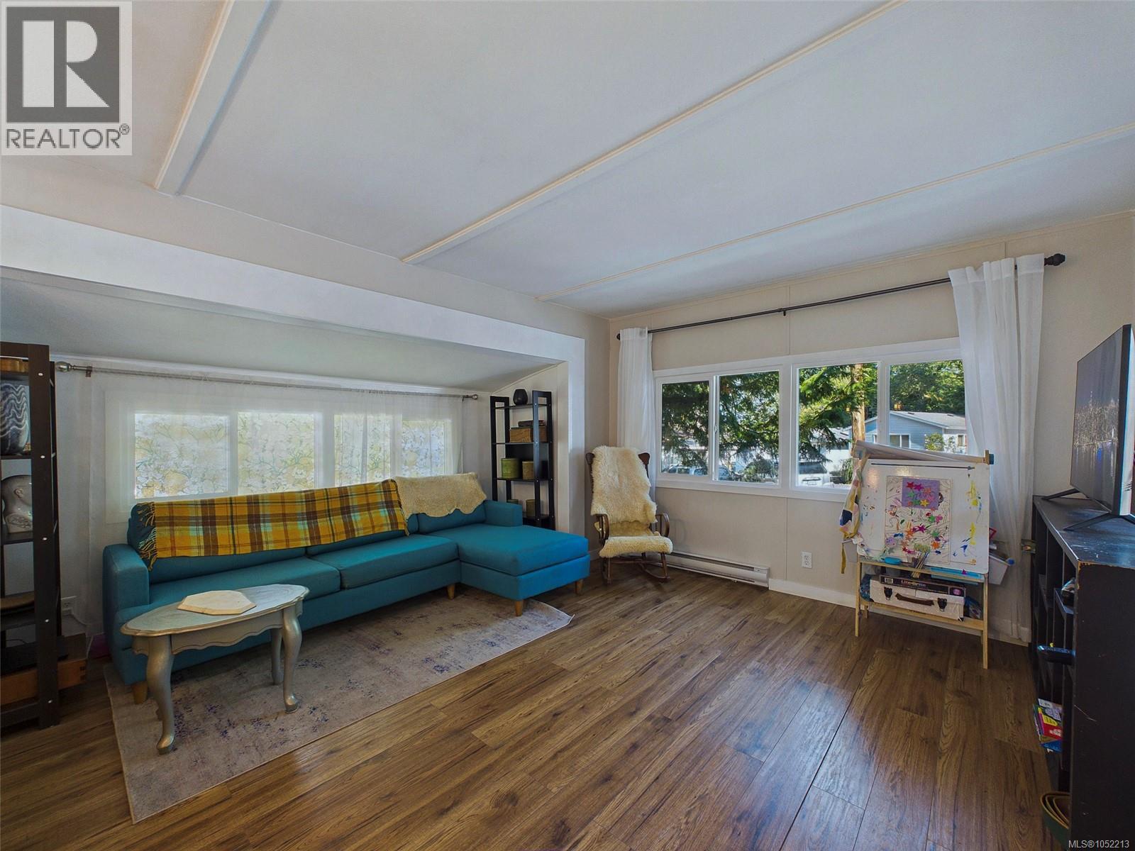 #30 1201 CRAIGFLOWER Rd - 4