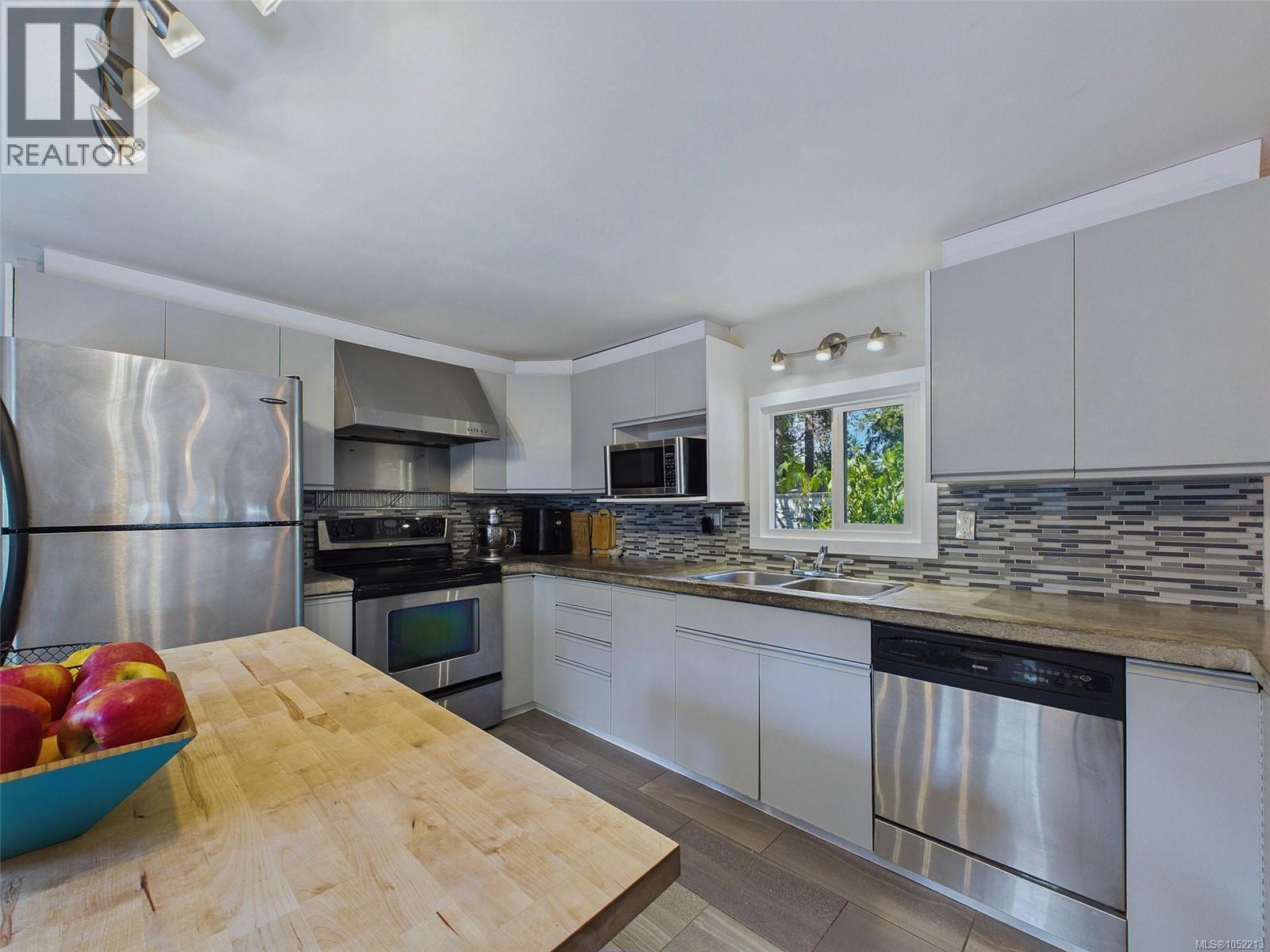 #30 1201 CRAIGFLOWER Rd - 5