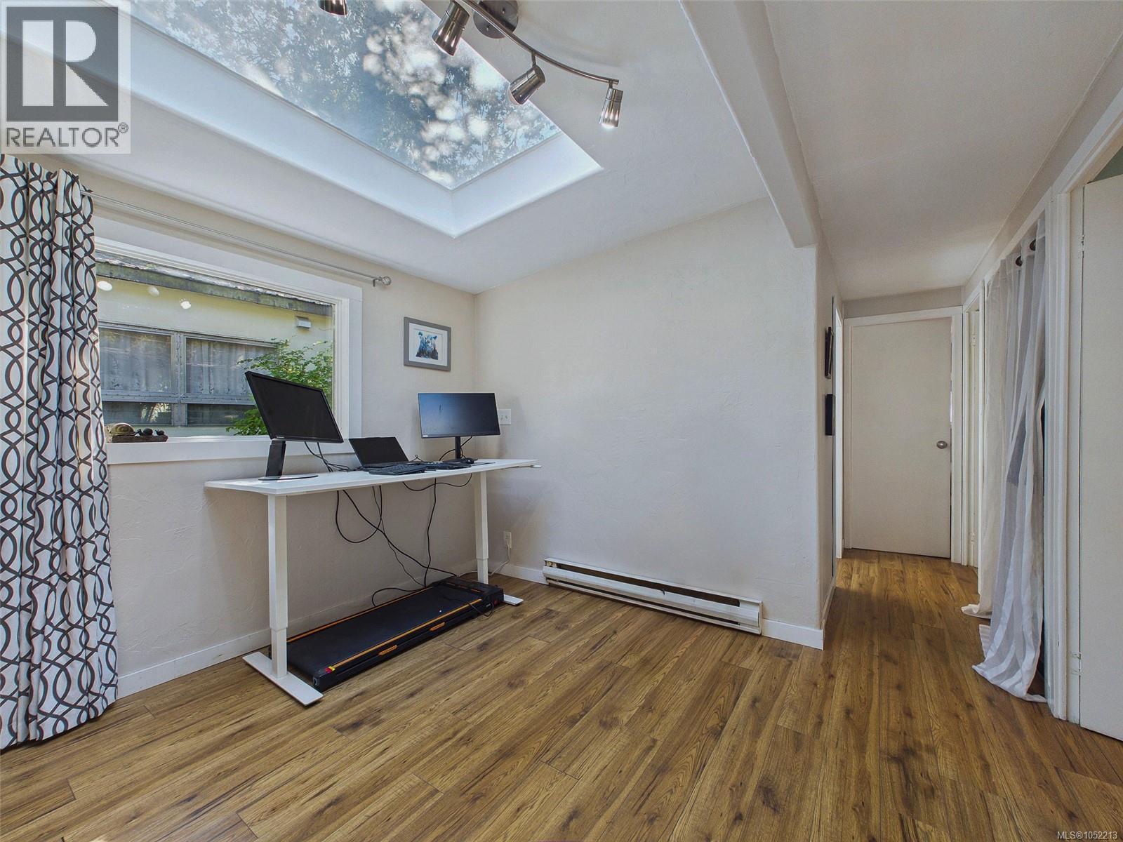 #30 1201 CRAIGFLOWER Rd - 9