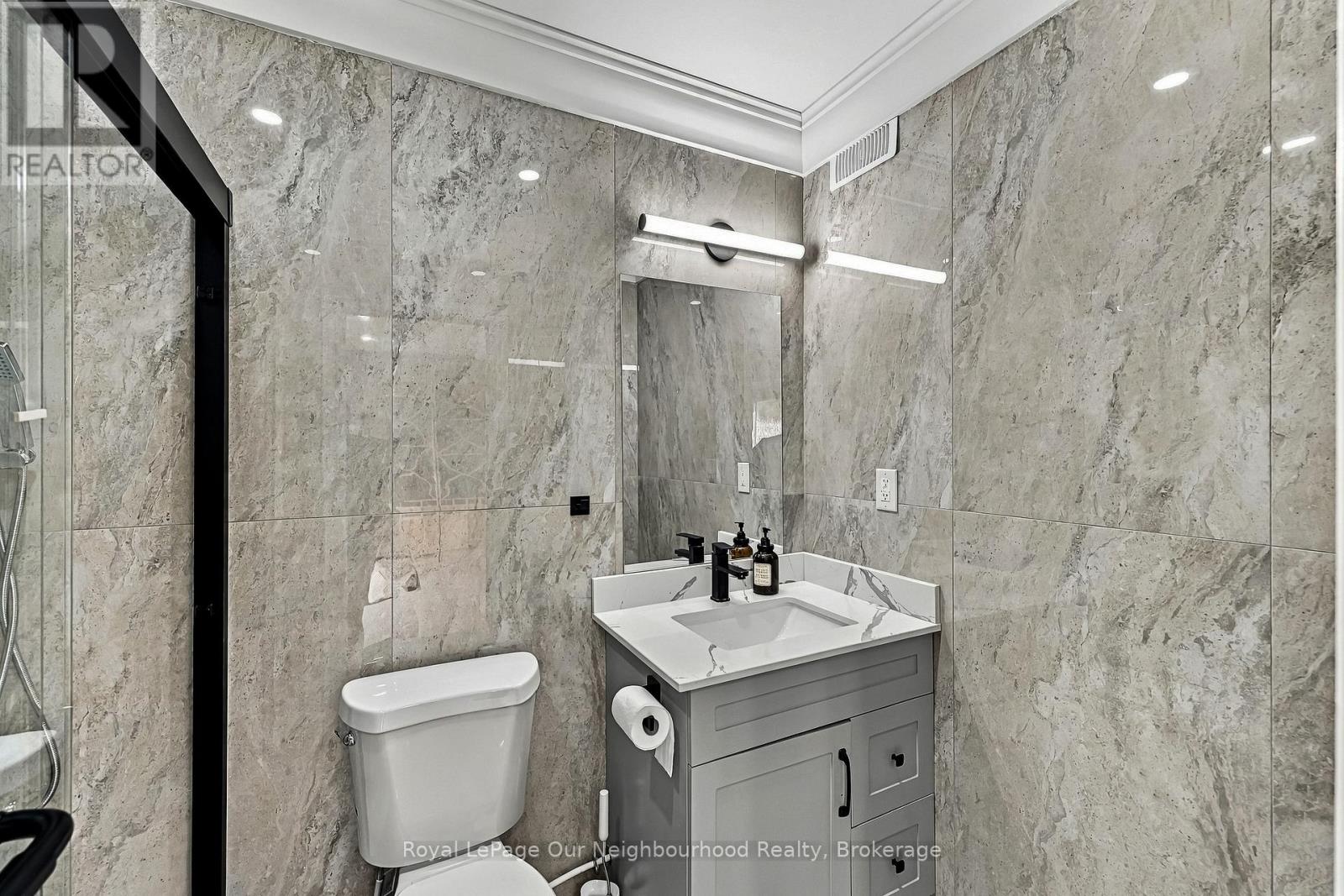 3543 Harwood Road — photo 22