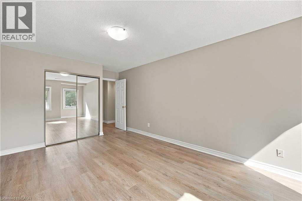 469 Wilson Street East — photo 22