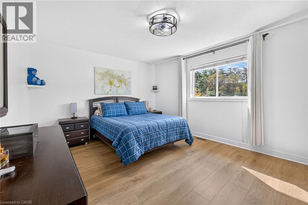 54 Vinifera Drive — photo 18