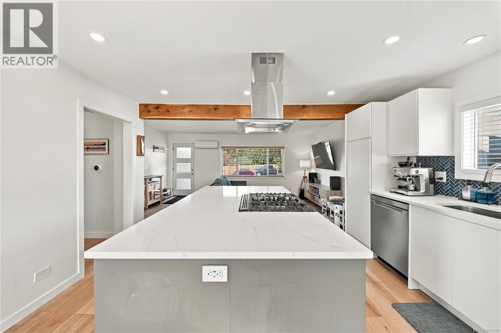 390 Georgia Ave - 18