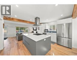390 Georgia Ave, Nanaimo, BC V9R3V8 Photo 15
