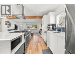 390 Georgia Ave, Nanaimo, BC V9R3V8 Photo 16