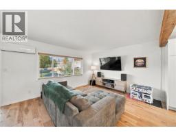 390 Georgia Ave, Nanaimo, BC V9R3V8 Photo 9
