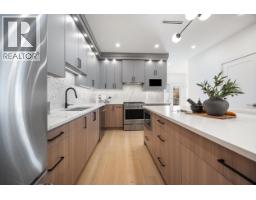 3 6176 Elgin Avenue, Burnaby, BC V5H3S4 Photo 11