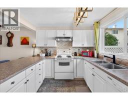 130 Woodmont Terrace Sw, Calgary, AB T2W4Z4 Photo 12