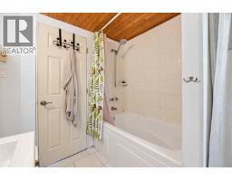 1004 Delestre Avenue, Coquitlam, BC V3K2G8 Photo 10