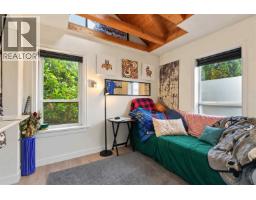 1004 Delestre Avenue, Coquitlam, BC V3K2G8 Photo 11