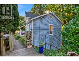 1004 Delestre Avenue, Coquitlam, BC V3K2G8 Photo 25