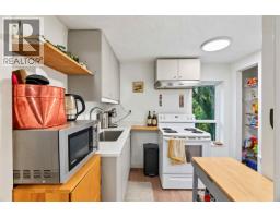 1004 Delestre Avenue, Coquitlam, BC V3K2G8 Photo 6