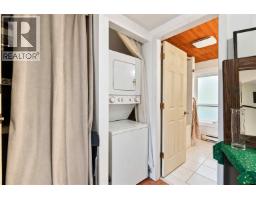 1004 Delestre Avenue, Coquitlam, BC V3K2G8 Photo 8